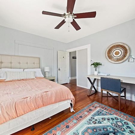 Cozy Up In 5Br Apt Near Charming Oak Square Βοστώνη Εξωτερικό φωτογραφία