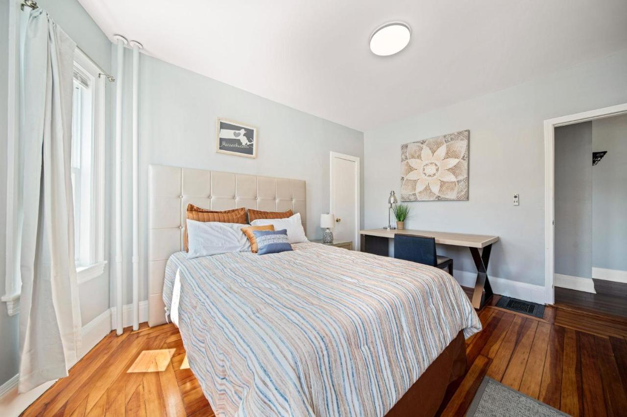 Cozy Up In 5Br Apt Near Charming Oak Square Βοστώνη Εξωτερικό φωτογραφία