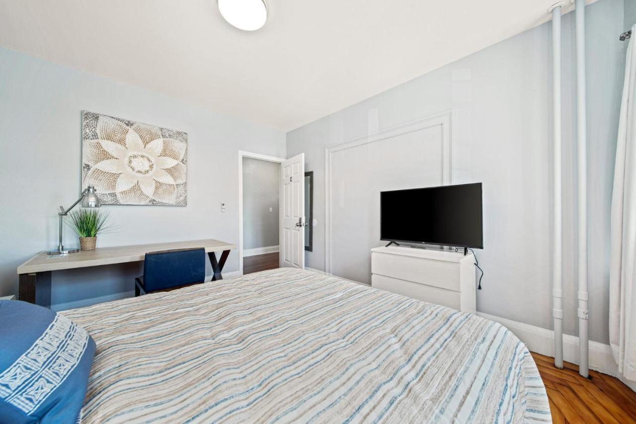 Cozy Up In 5Br Apt Near Charming Oak Square Βοστώνη Εξωτερικό φωτογραφία