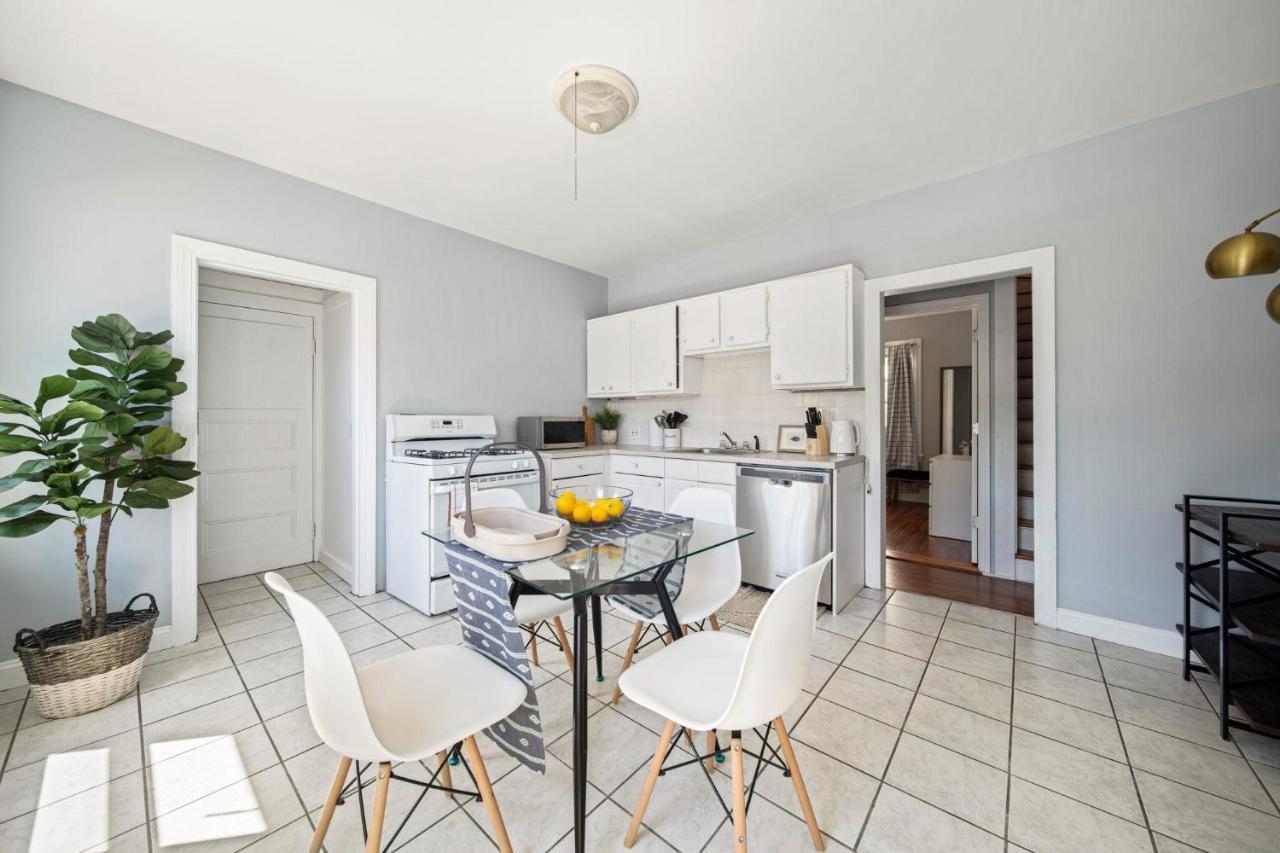 Cozy Up In 5Br Apt Near Charming Oak Square Βοστώνη Εξωτερικό φωτογραφία