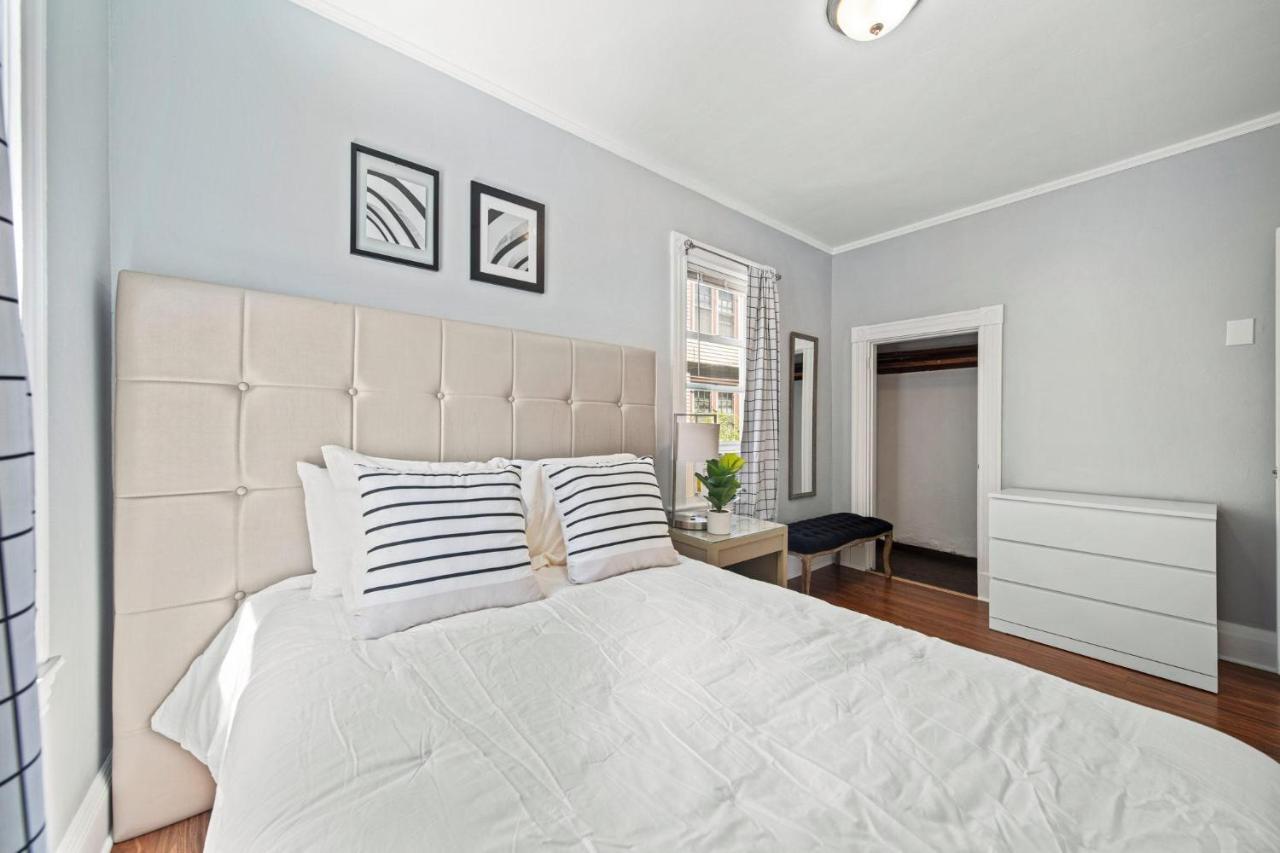 Cozy Up In 5Br Apt Near Charming Oak Square Βοστώνη Εξωτερικό φωτογραφία