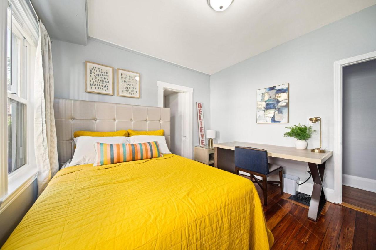 Cozy Up In 5Br Apt Near Charming Oak Square Βοστώνη Εξωτερικό φωτογραφία